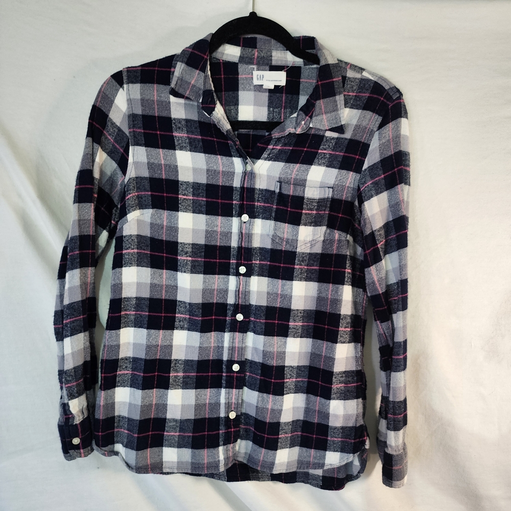 GAP Womans's Navy and White Plaid Button Down Shirt